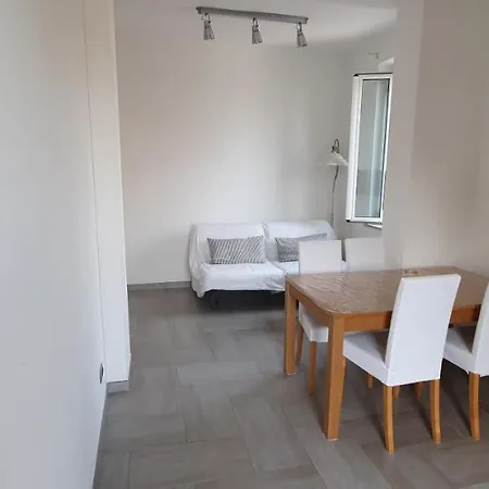 Peter House Apartman Ladispoli